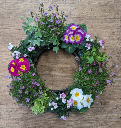 Planted Eco wreath - Biodegradable wreath frame planted with hardy garden flowers,

Perfect for eco friendly burial sites.

We offer lots of environmentally friendly eco funeral tribute options please feel free to contact us for more information