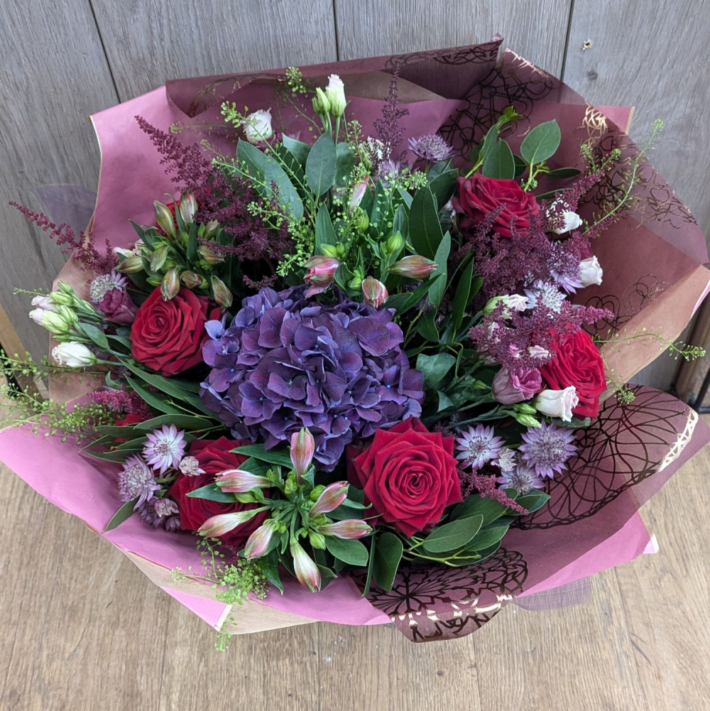 Mixed Valentines Handtie including luxury red roses