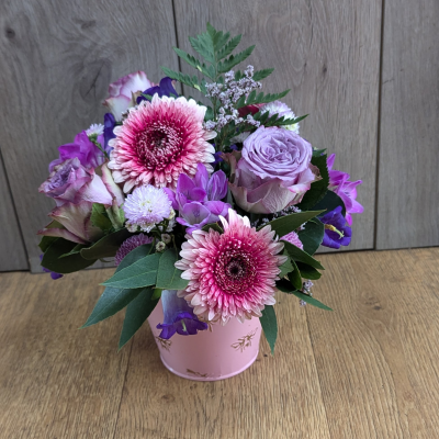 Valentines Pot arrangement - Lilac roses with romantic shades of Pink,